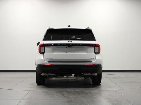 New 2026 Ford Explorer Active image 5