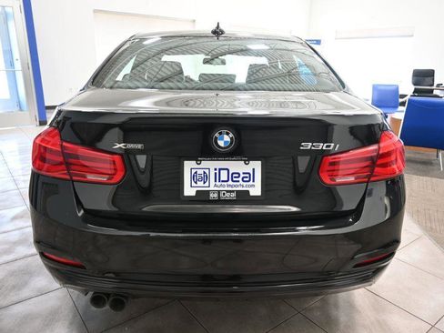 Used 2018 BMW 330i xDrive Sedan w/ Convenience Package AWD/4WD image 4