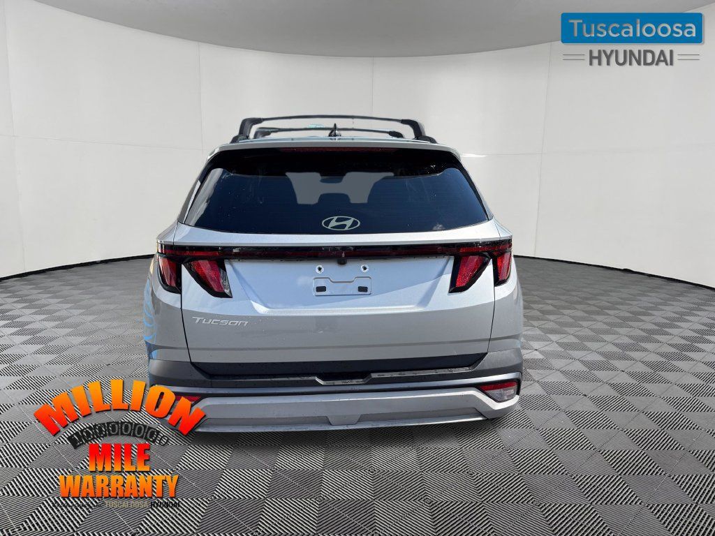 Used 2025 Hyundai Tucson SEL FWD image 4