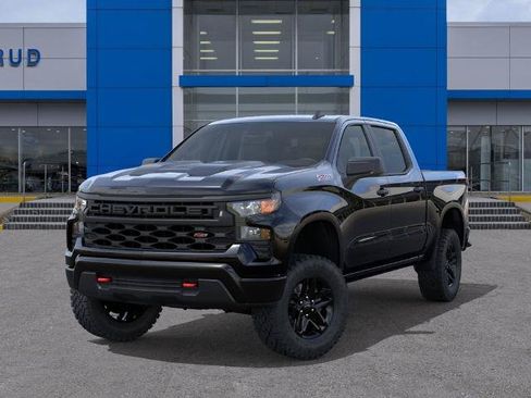 New 2026 Chevrolet Silverado 1500 Custom Trail Boss w/ LPO, Dark Essentials Package AWD/4WD image 6