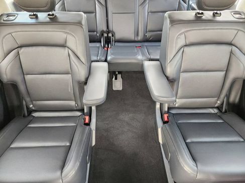 New 2027 Lincoln Navigator Premiere AWD/4WD image 13