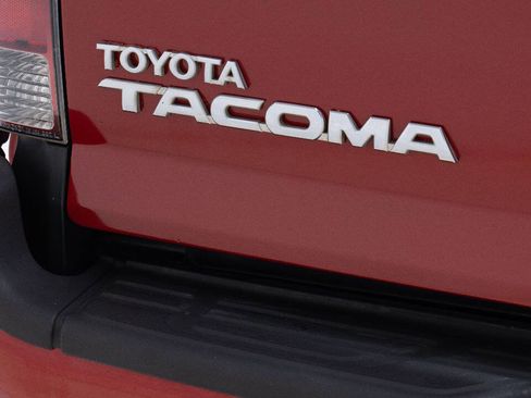 Used 2012 Toyota Tacoma PreRunner w/ TRD Sport Pkg image 15