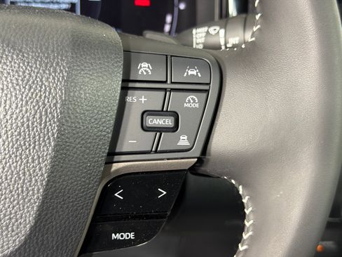 Used 2025 Toyota Camry SE FWD image 25