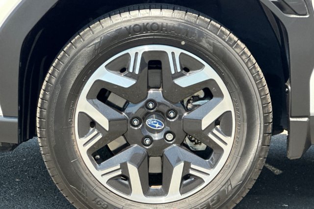 New 2026 Subaru Forester Premium AWD/4WD image 32