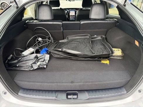 Used 2018 Toyota Prius Prime Premium image 35