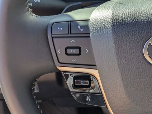 Used 2026 Toyota Crown Signia image 23