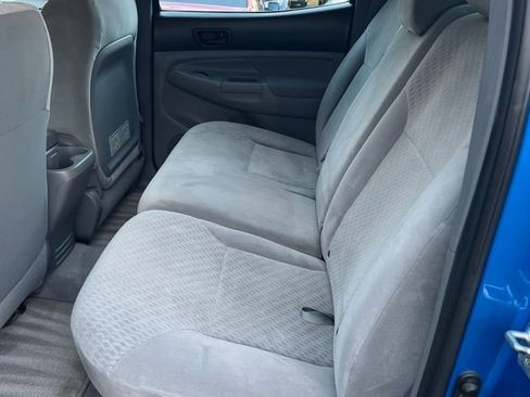 Used 2010 Toyota Tacoma PreRunner image 29