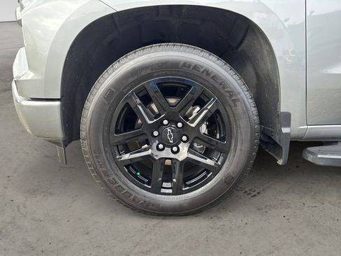 Used 2024 Chevrolet Silverado 1500 RST image 14