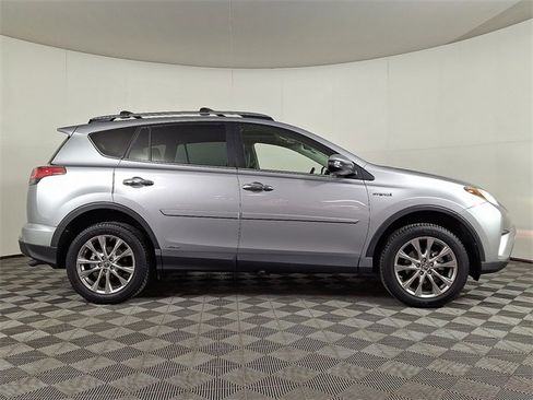 Used 2017 Toyota RAV4 Limited image 10