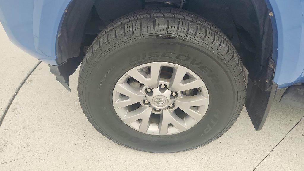Used 2019 Toyota Tacoma SR5 AWD/4WD image 26
