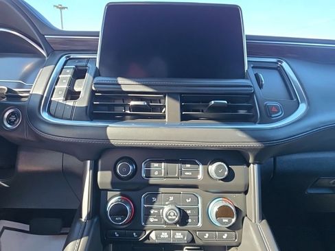 Used 2024 Chevrolet Suburban LT AWD/4WD image 26