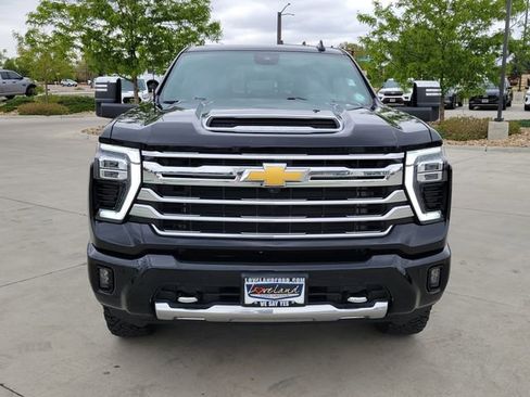 Used 2024 Chevrolet Silverado 2500 High Country w/ Technology Package AWD/4WD image 8