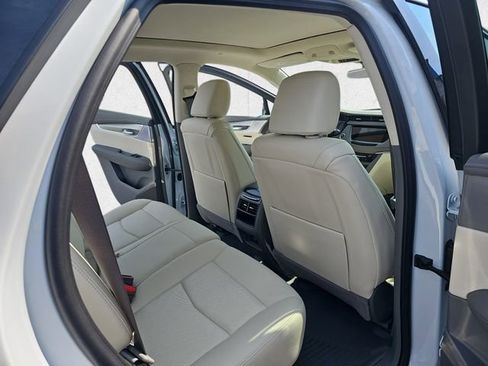 Used 2025 Cadillac XT5 Premium Luxury w/ LPO, Floor Liner Package AWD/4WD image 11