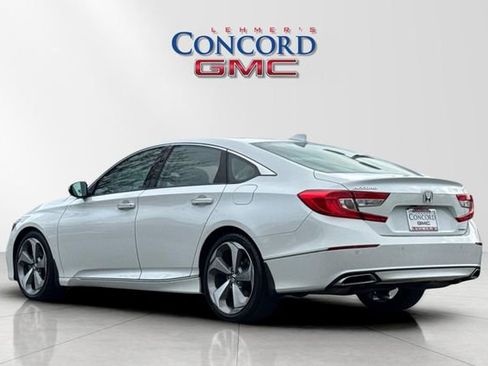 Used 2018 Honda Accord Touring image 6