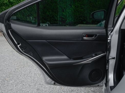 Used 2018 Lexus IS 300 AWD w/ Comfort Package image 35