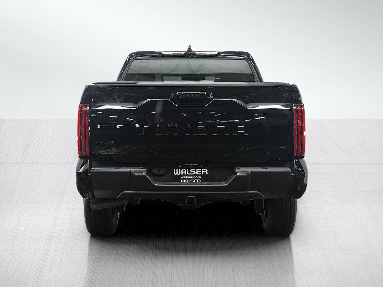 Used 2024 Toyota Tundra Limited AWD/4WD image 4