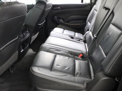 Used 2020 Chevrolet Suburban LT AWD/4WD image 23