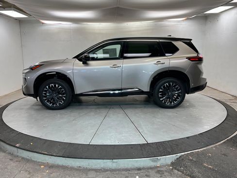 New 2026 Nissan Rogue Platinum w/ Tech Package image 2