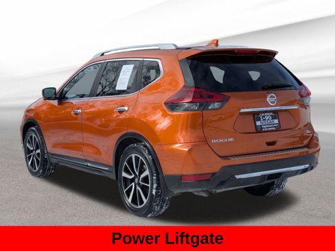Used 2020 Nissan Rogue SL w/ Premium Package image 11