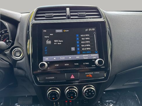 Used 2021 Mitsubishi Outlander Sport SE image 24