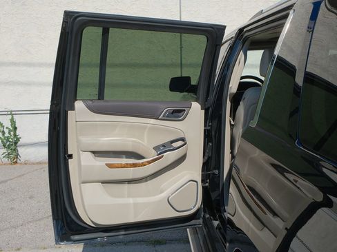 Used 2015 GMC Yukon XL Denali w/ Premium Package image 38