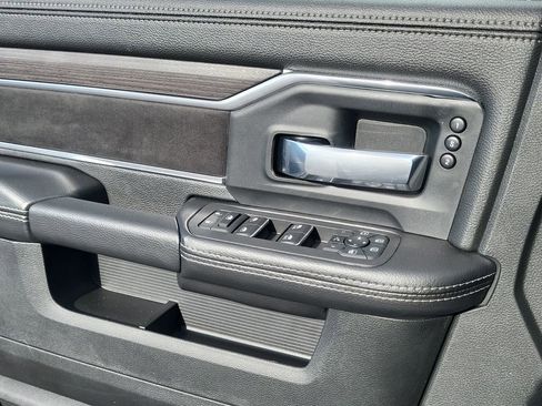 New 2025 RAM 2500 Laramie image 27