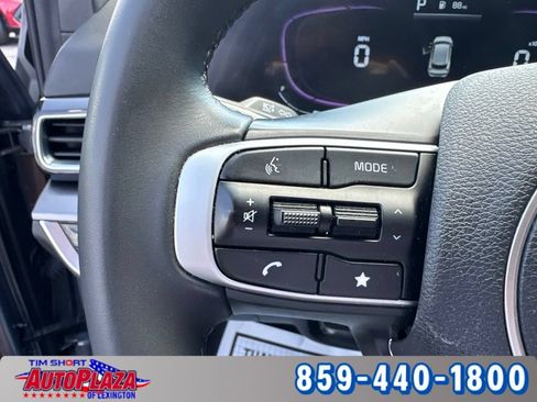 Used 2025 Kia Sportage EX w/ Premium Package FWD image 22