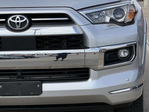 Used 2022 Toyota 4Runner Limited RWD image 7