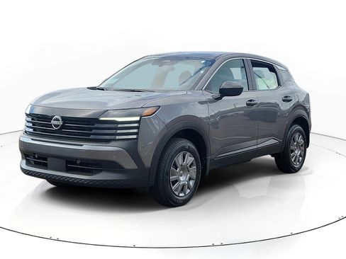 New 2026 Nissan Kicks S image 2