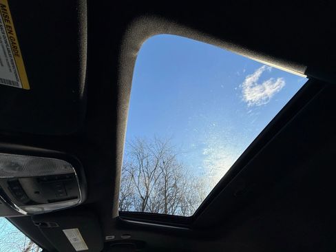 Used 2021 Jeep Grand Cherokee Laredo X image 39