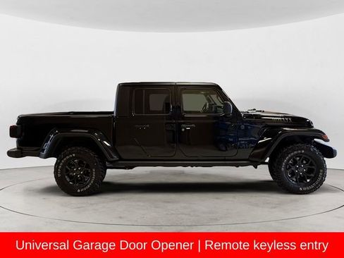 Used 2025 Jeep Gladiator Willys image 7