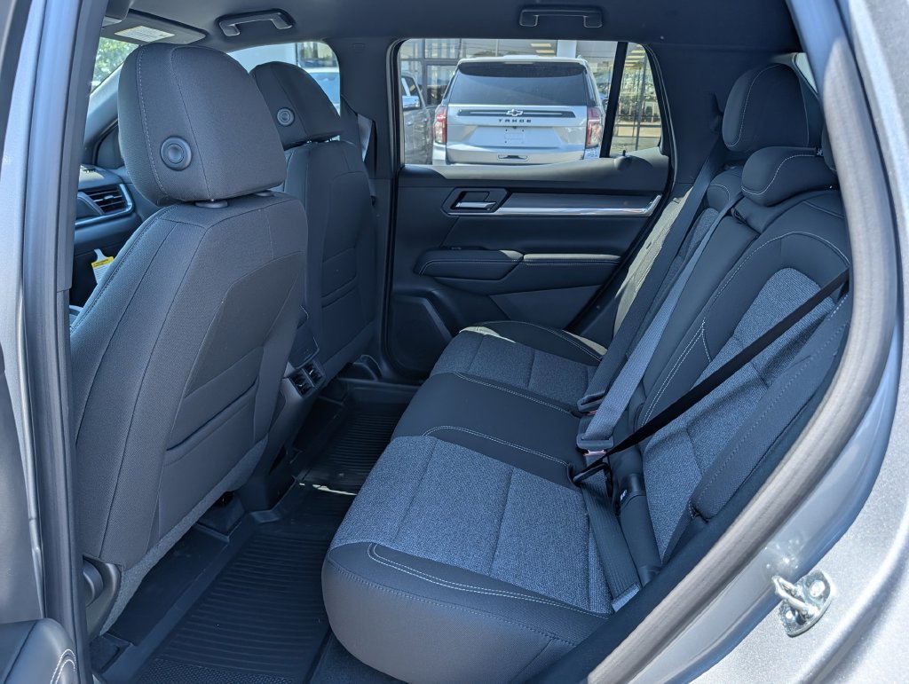 New 2027 GMC Terrain Elevation w/ Technology Package II FWD image 27