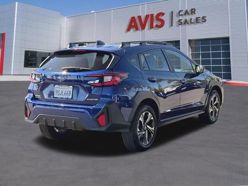 Used 2025 Subaru Crosstrek 2.5i Premium AWD/4WD image 6