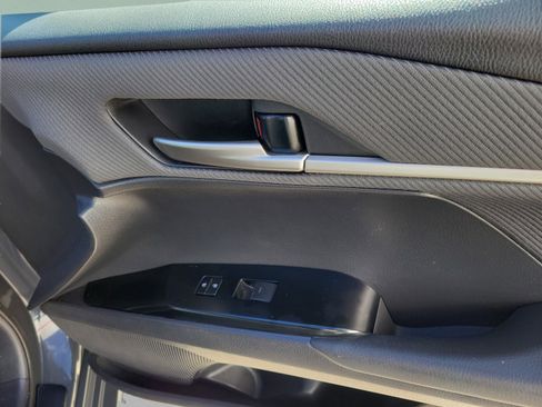 Used 2025 Toyota Camry SE FWD image 24