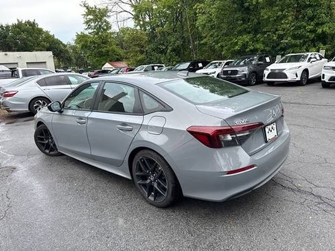 Used 2025 Honda Civic Sport image 3