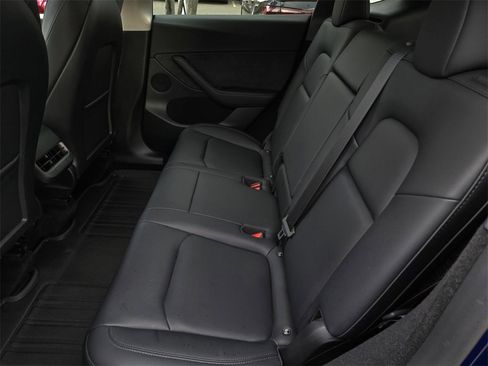 Used 2023 Tesla Model Y Long Range image 12