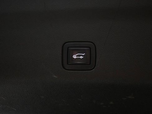 Used 2022 Chevrolet Tahoe LT w/ LT Signature Plus Package image 36