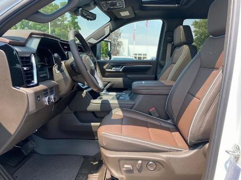 New 2025 GMC Sierra 2500 Denali w/ Denali Reserve Package image 14