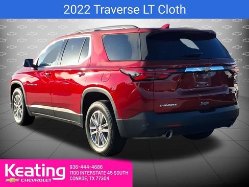 Used 2022 Chevrolet Traverse LT FWD image 2