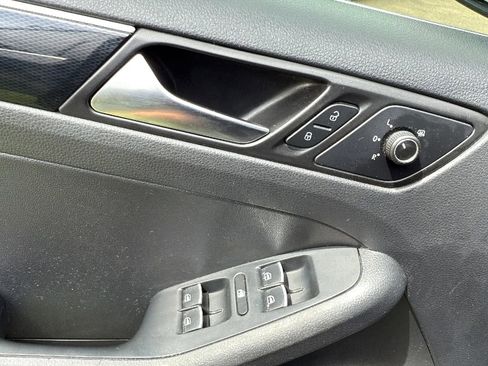 Used 2015 Volkswagen Jetta SEL image 38