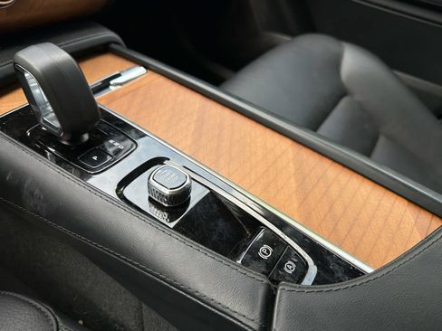 Used 2023 Volvo XC90 B6 Plus w/ Protection Package image 32