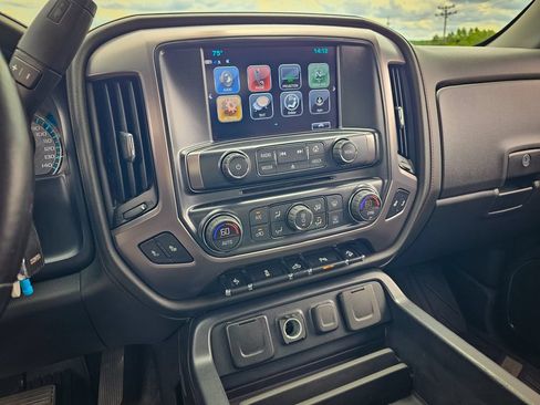 Used 2018 GMC Sierra 1500 SLT AWD/4WD image 23