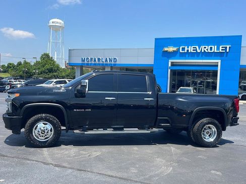 Used 2022 Chevrolet Silverado 3500 High Country AWD/4WD image 2