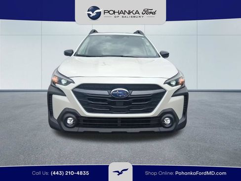 Used 2025 Subaru Outback Premium AWD/4WD image 2