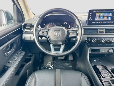 Used 2025 Honda Pilot EX-L image 26