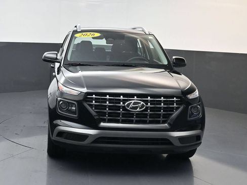 Certified 2026 Hyundai Venue SEL FWD image 9