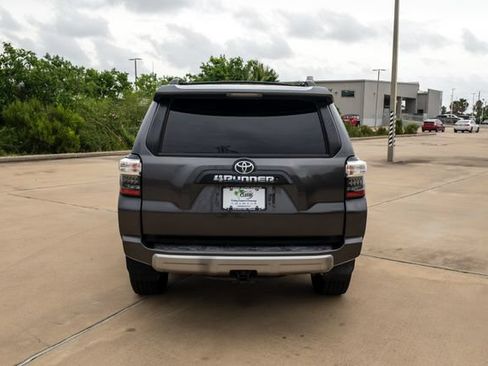 Certified 2020 Toyota 4Runner TRD Off-Road AWD/4WD image 4