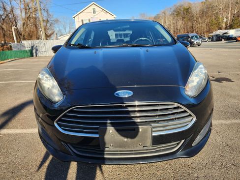Used 2016 Ford Fiesta SE image 2