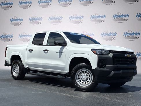 Used 2025 Chevrolet Colorado W/T RWD image 2