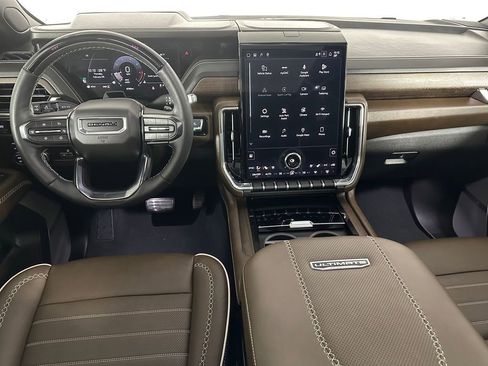 Used 2025 GMC Yukon Denali Ultimate AWD/4WD image 10